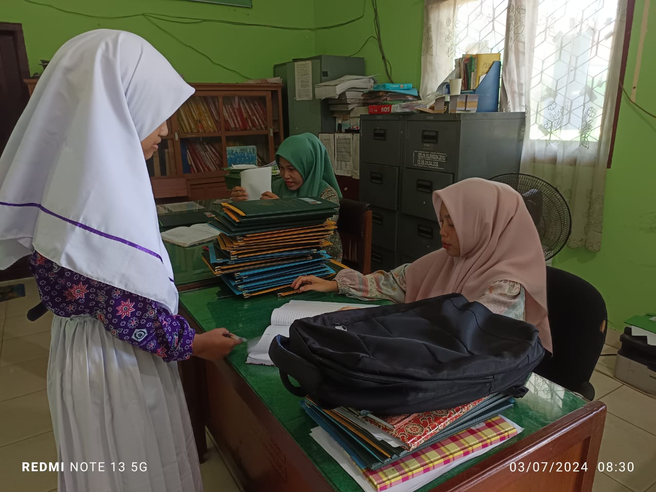 Siswa mulai melakukan Pendaftaran Ulang