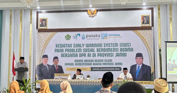 Guru MTsN 1 Kota Jambi ikuti kegiatan Early Warning System (EWS) yang dilaksanakan Kemenag Jambi dan Anggota DPR RI. Guru MTsN 1 Kota Jambi ikuti kegiatan Early Warning System (EWS) yang dilaksanakan Kemenag Jambi dan Anggota DPR RI.