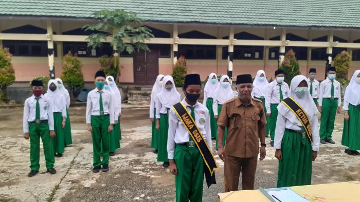 PELANTIKAN PENGURUS OSIM MTs NEGERI 1 KOTA JAMBI PERIODE 2020-2021 PELANTIKAN PENGURUS OSIM MTs NEGERI 1 KOTA JAMBI PERIODE 2020-2021