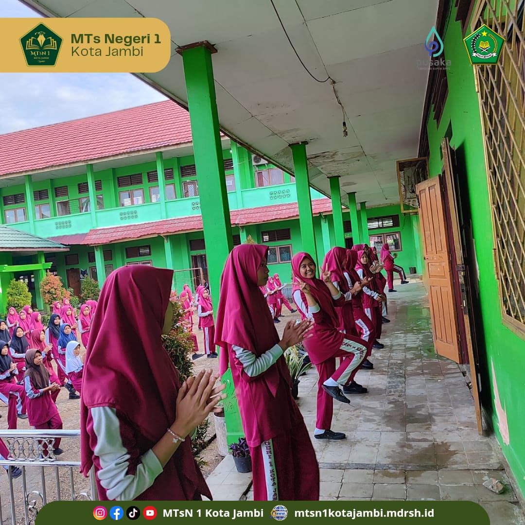 Hangatkan Cuaca Dingin, MTs Negeri 1 Kota Jambi Laksanakan Senam Kesehatan Jasmani