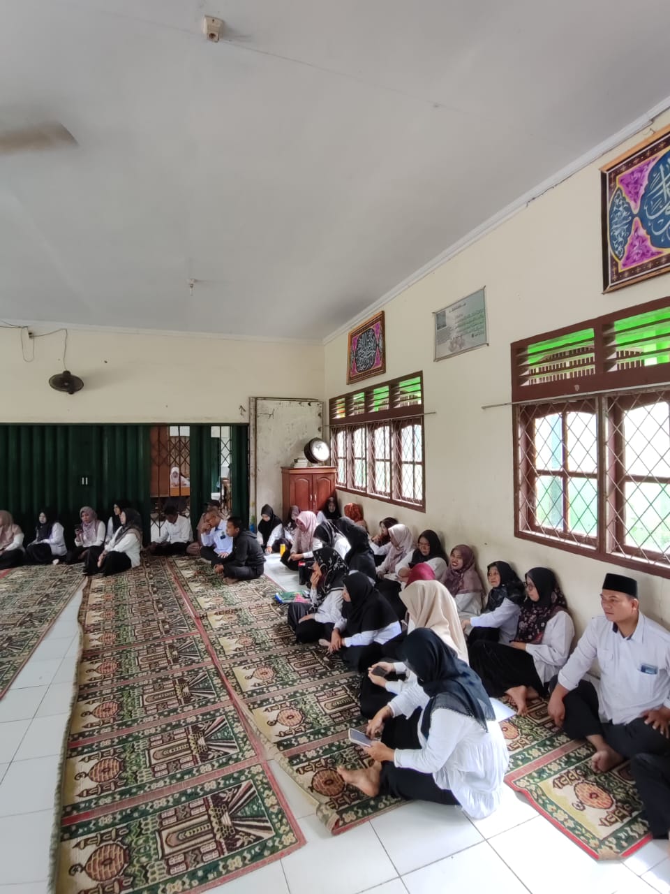 Tingkatkan Kualitas, MTs Negeri 1 Kota Jambi Adakan Rapat Evaluasi Kinerja
