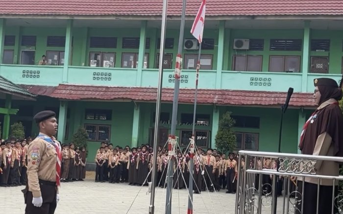 Upacara Peringatan Hari Pramuka Nasional ke-65 Digelar di MTsN 1 Kota Jambi Upacara Peringatan Hari Pramuka Nasional ke-65 Digelar di MTsN 1 Kota Jambi