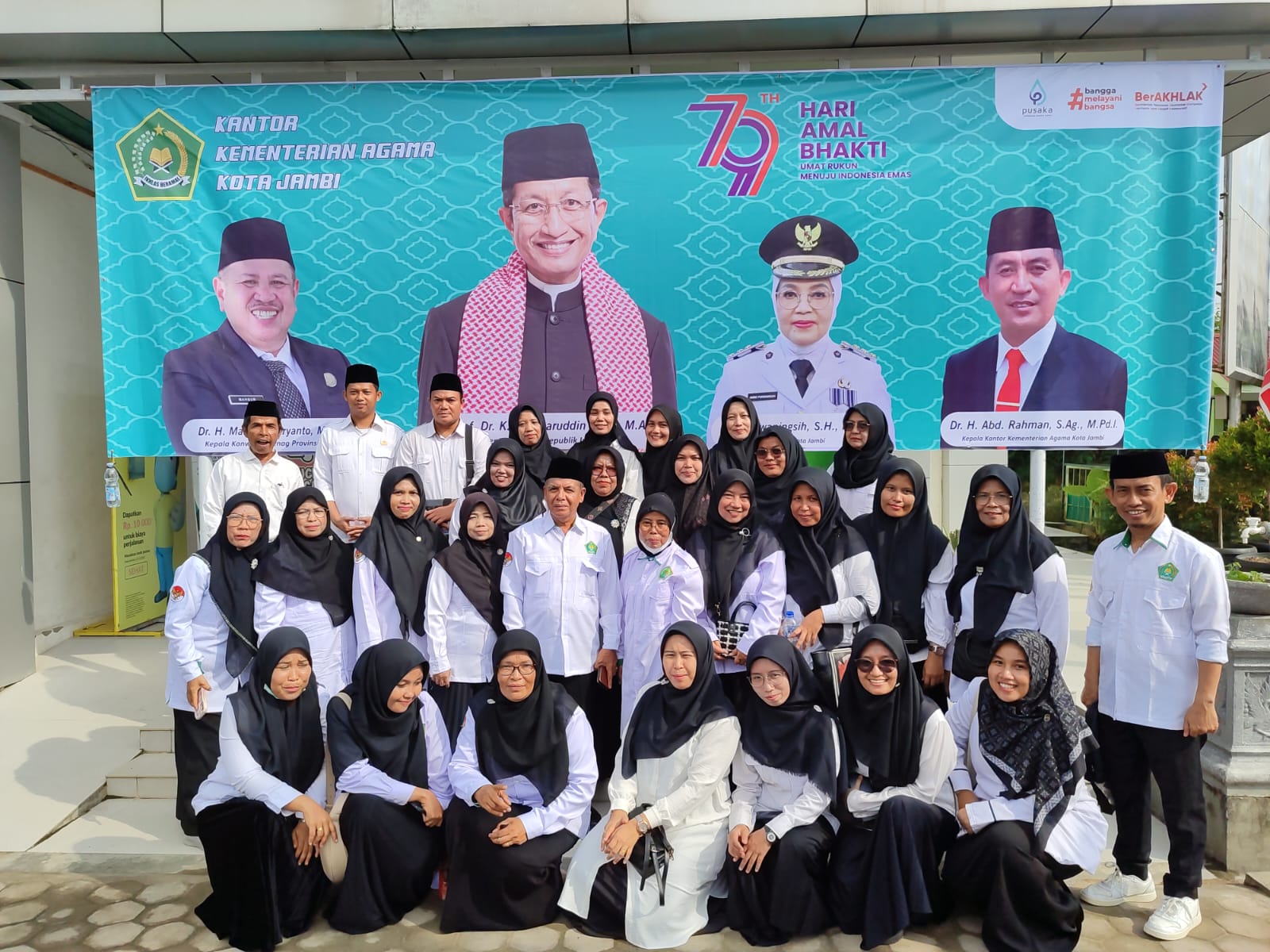 MTs Negeri 1 Kota Jambi Hadiri Upacara Peringatan Hari Amal Bakti Kementerian Agama MTs Negeri 1 Kota Jambi Hadiri Upacara Peringatan Hari Amal Bakti Kementerian Agama