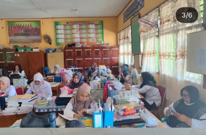 Rapat Kenaikan Kelas MTsNegeri 1 Kota Jambi Berlangsung Penuh Musyawarah