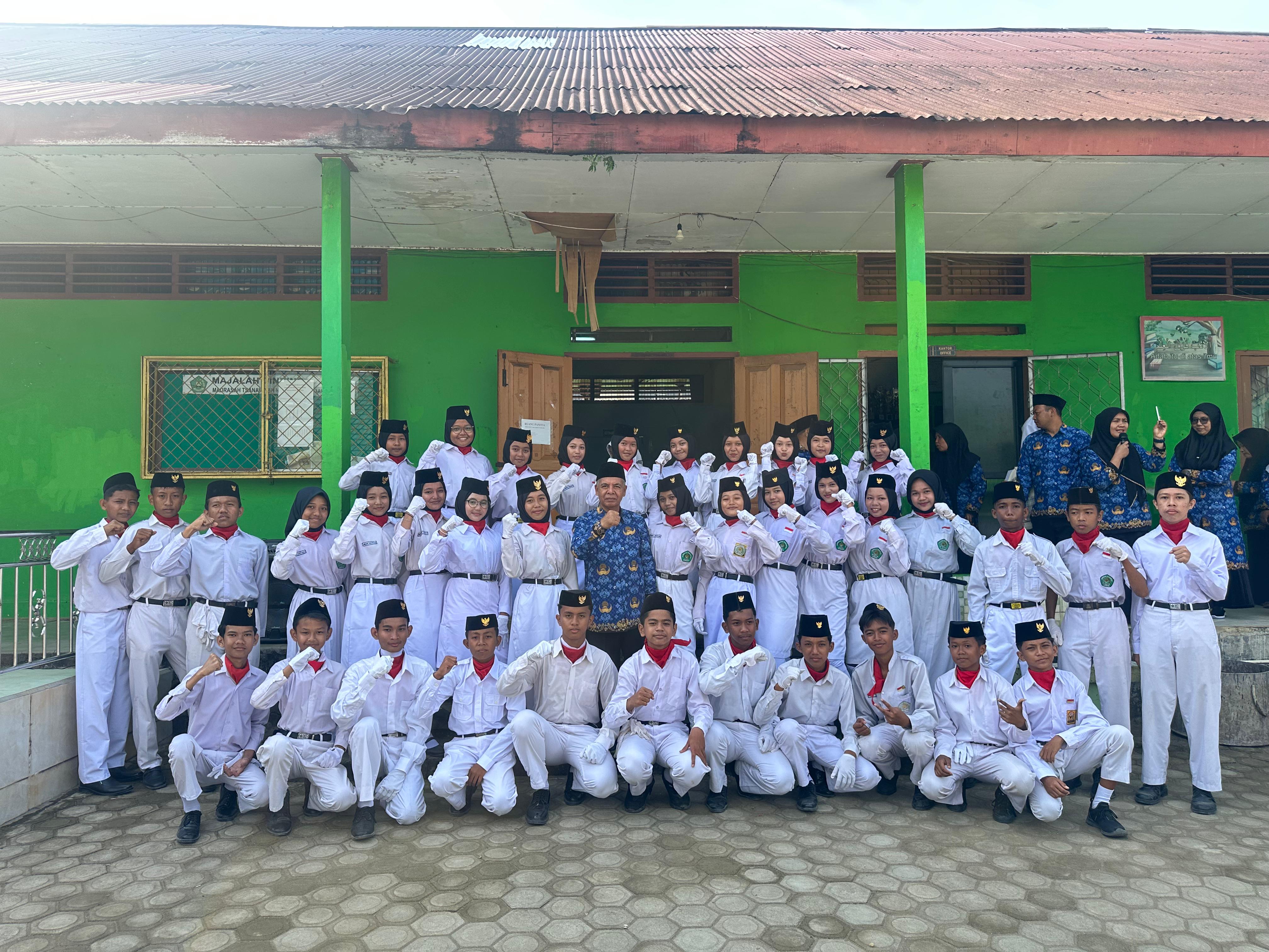 MTs Negeri 1 Jambi Khidmat Gelar Upacara HUT ke-80 Republik Indonesia