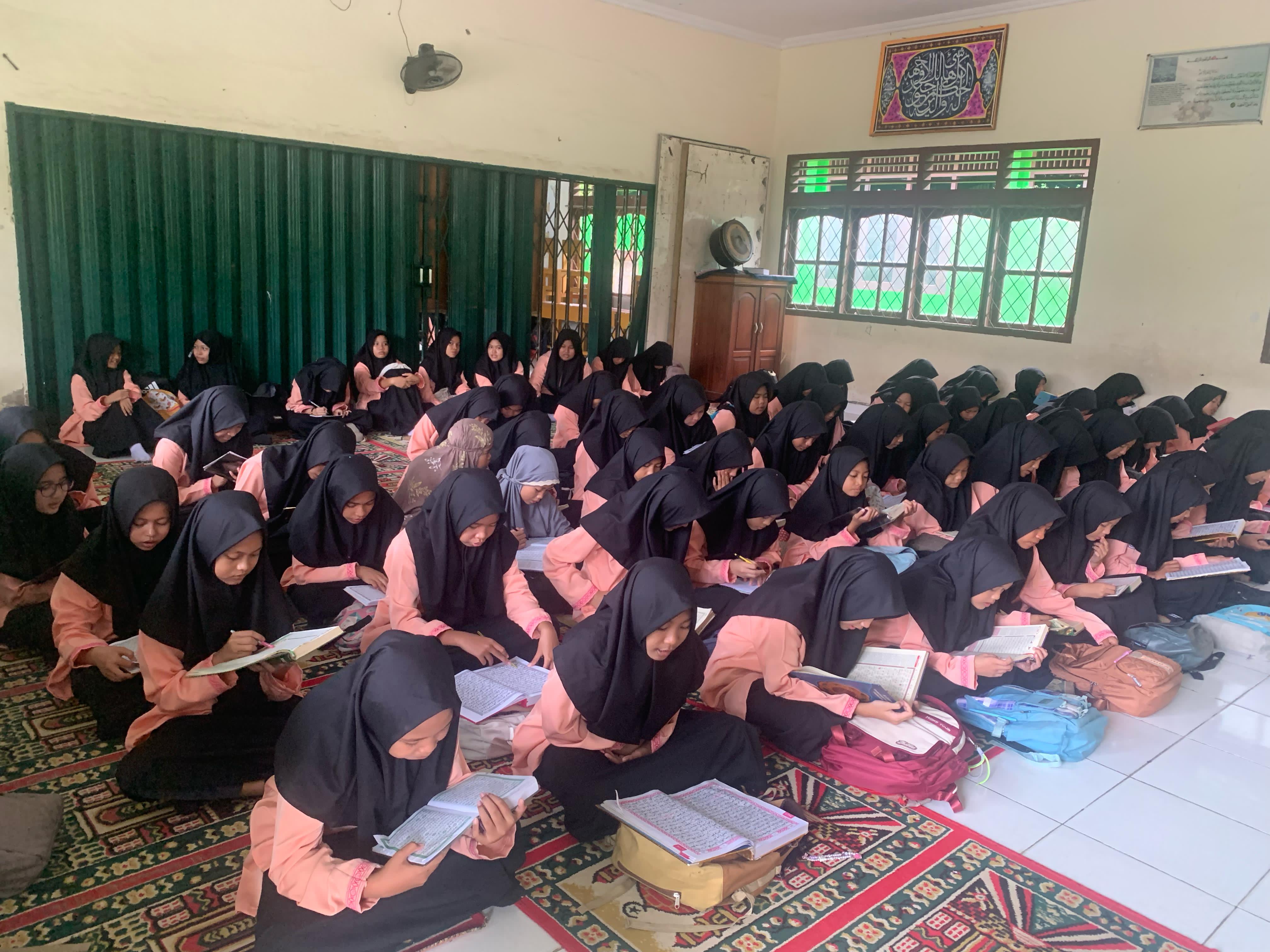  MTs Negeri 1 Jambi Sukses Adakan Tadarus Al-Qur'an, Perkuat Iman dan Kebersamaan