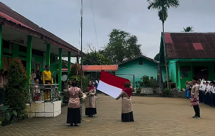 Upaca Peringatan Hari Guru Nasional 2025 di MTsN 1 Kota Jambi, Kepala Seksi Penmad Bertindak sebagai Pembina