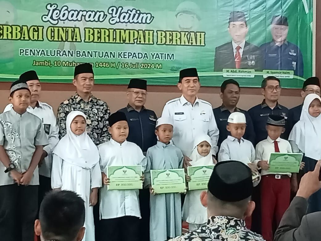 Siswa MTsN 1 Kota Jambi ikut Lebaran Anak Yatim Siswa MTsN 1 Kota Jambi ikut Lebaran Anak Yatim