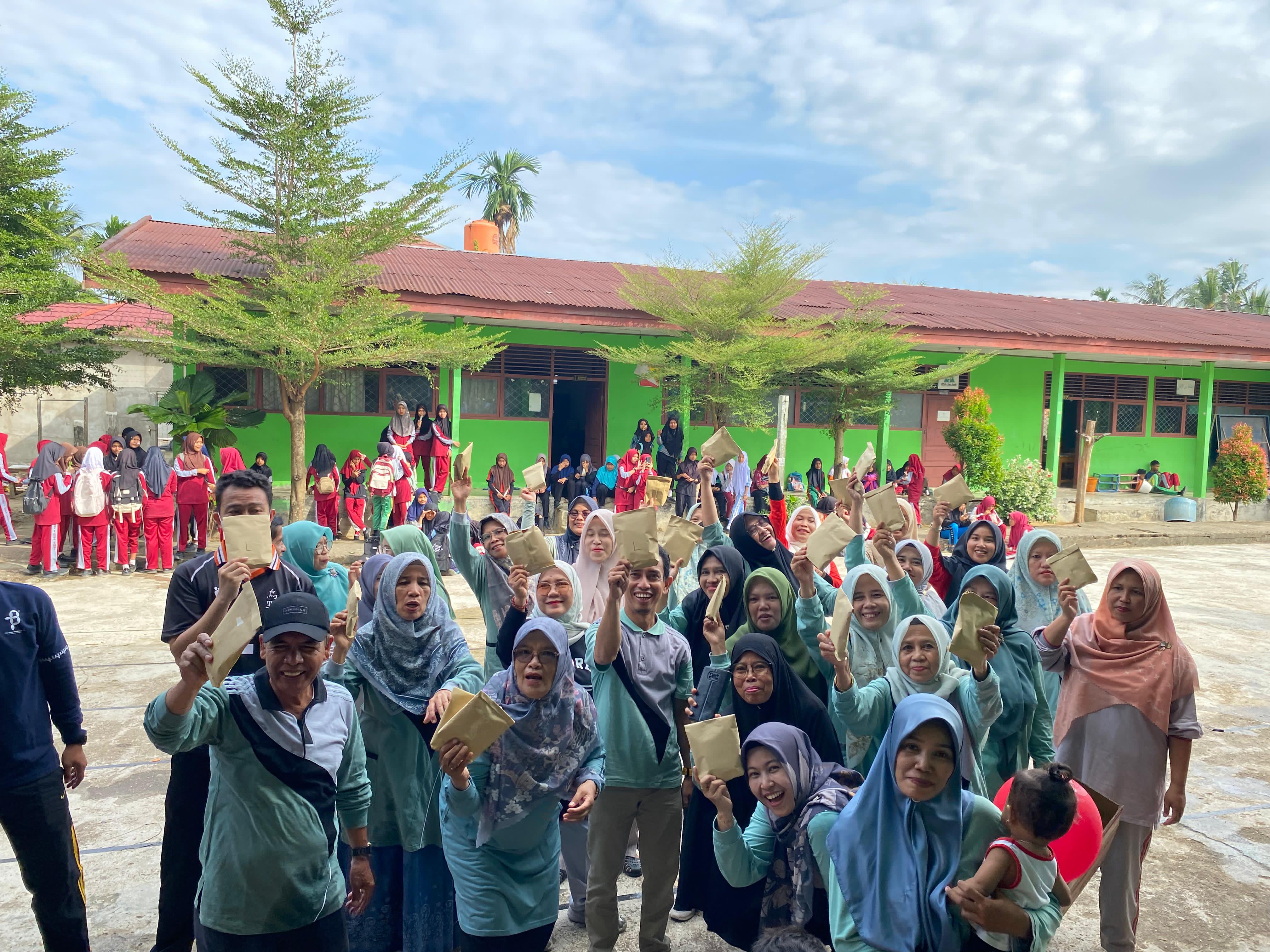 Semarak Kemerdekaan, MTsN 1 Kota Jambi Satukan Tekad Menuju Madrasah Hebat